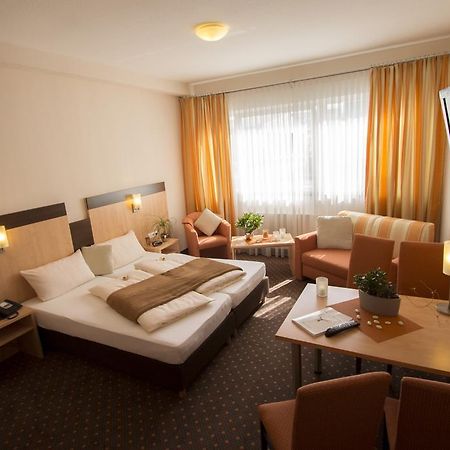 Hotel Am Freischuetz Хюрт Экстерьер фото