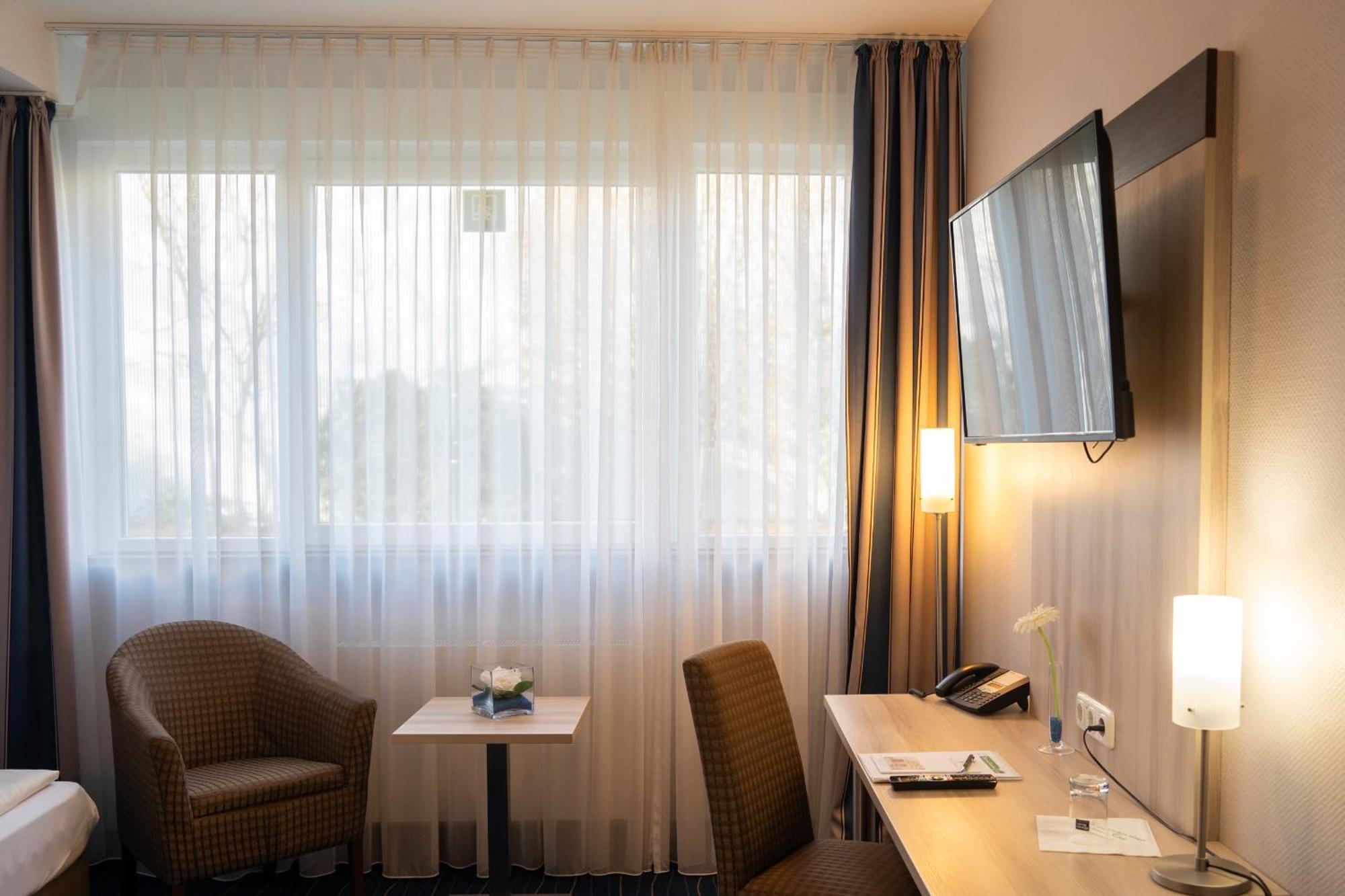 Hotel Am Freischuetz Хюрт Экстерьер фото
