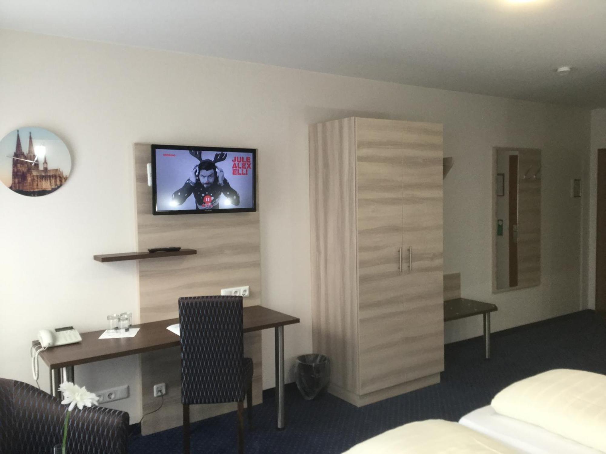 Hotel Am Freischuetz Хюрт Экстерьер фото