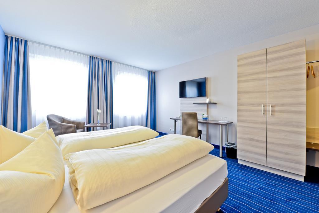 Hotel Am Freischuetz Хюрт Экстерьер фото