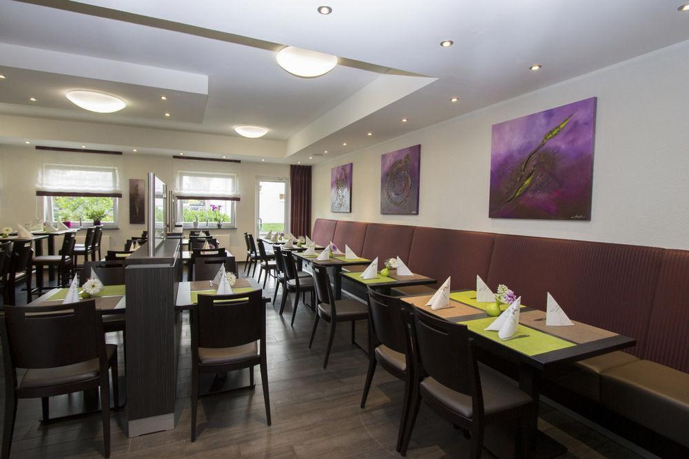 Hotel Am Freischuetz Хюрт Экстерьер фото